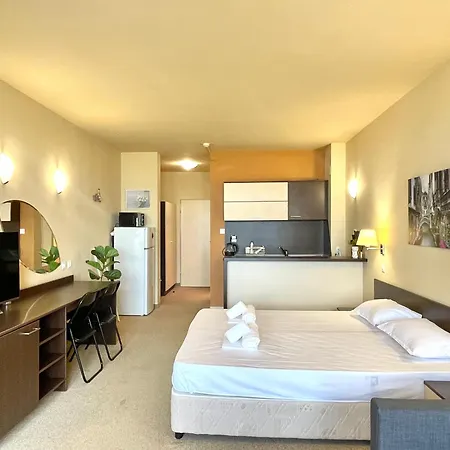 Carina - Private - Bsr - 5 Apartment