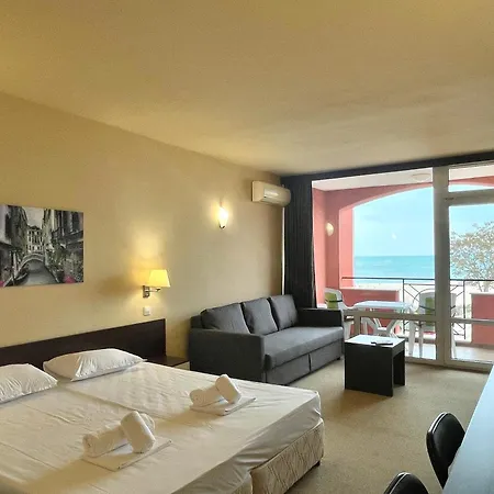 Carina - Private - Bsr - 5 Apartment *